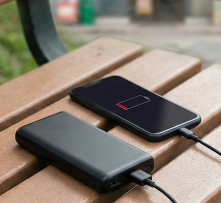 モバイルバッテリー1